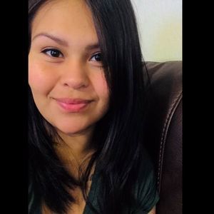 Meet your Posher, Yolanda